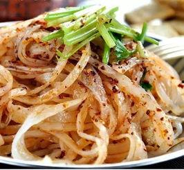 西安美食爆料凉皮视频,凉皮美食背后的地道风味揭秘  第2张